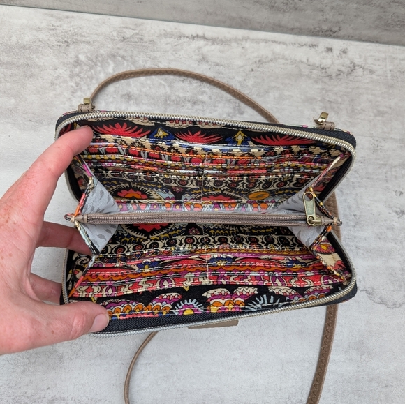 Sakroots Large Smartphone Crossbody Wallet Bag Purse Multicolor - Picture 9 of 10